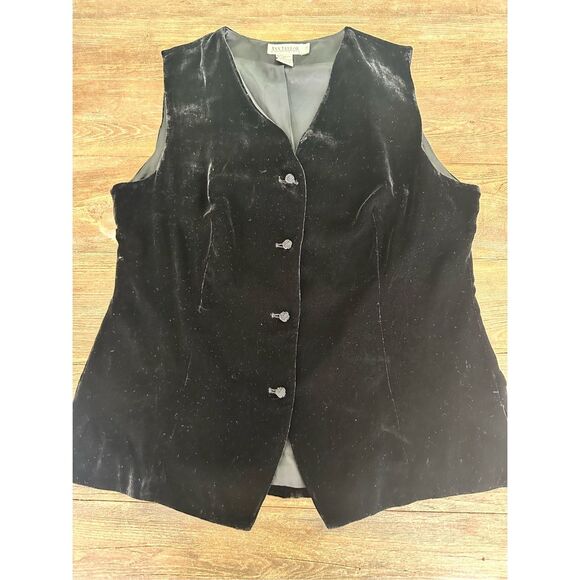 Ann Taylor Jackets & Blazers - Vintage Ann Taylor Petites velvet vest with buttons, size 12P